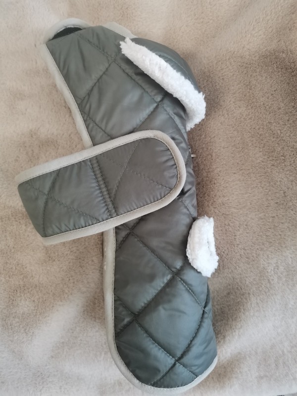 Kurtka zimowa dla psa z kożuchem SIENNA khaki | Chloe's Home | PETZWELCOME