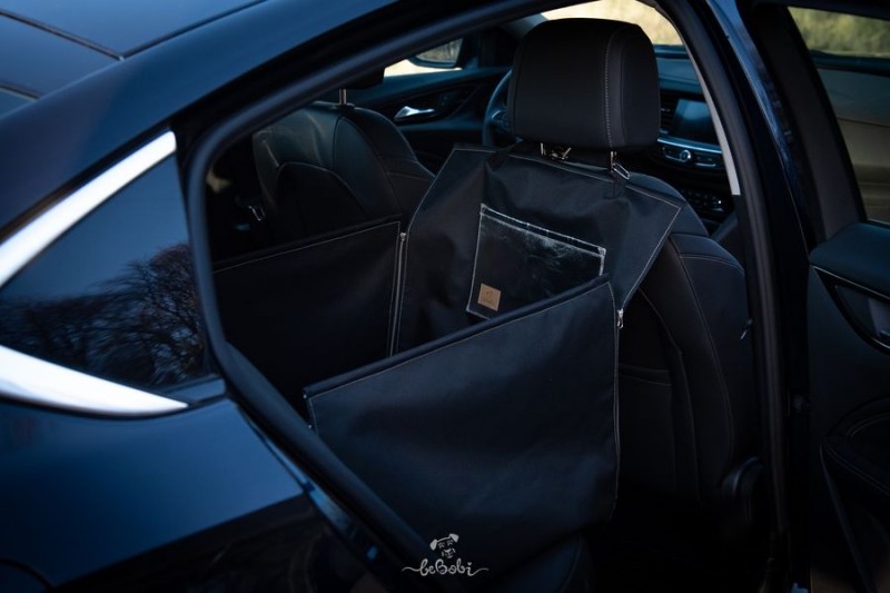 Car seat cover 1/2 „DENGU” MONO Olive | Bebobi | PETZWELCOME