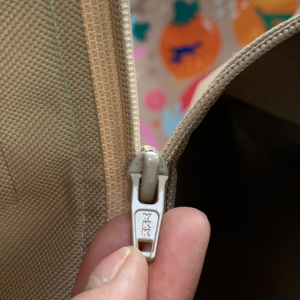 Car seat cover 1/2 „DENGU” MONO Olive | Bebobi | PETZWELCOME