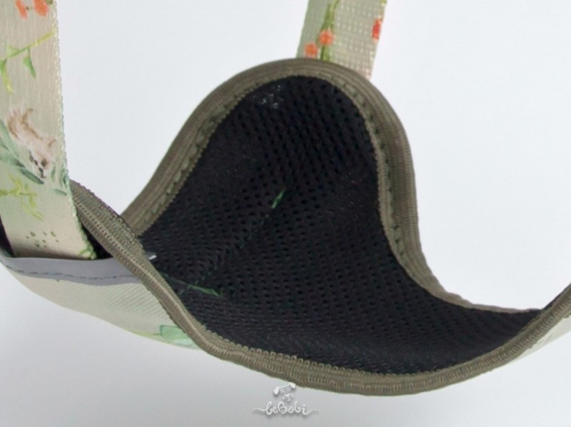 Pressure-free dog harness BeBobi black with AirTag pocke | PETZWELCOME