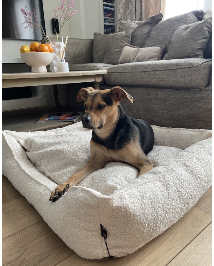 Legowisko Kanapa Cezar dla psa i kota Kremowe Boucle | PETZWECOME