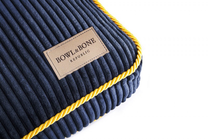 DECO dog cushion sapphire | Bowl and Bone Republic | PETZWELCOME