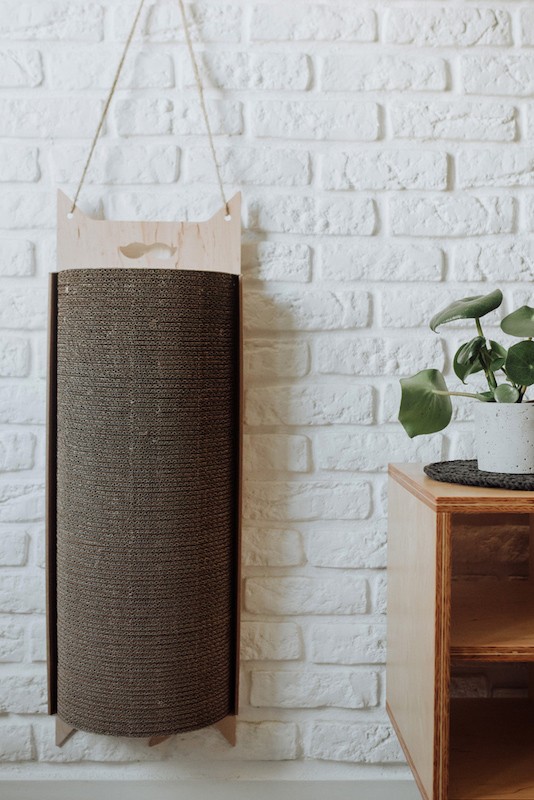 Cat scratcher Bellycat | MISS PAPER | PETZWELCOME