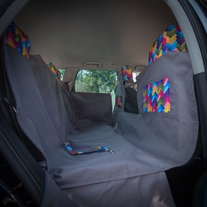 Car seat cover for a dog „KUKO+” PAWRADISE | Bebobi | PETZWELCOME