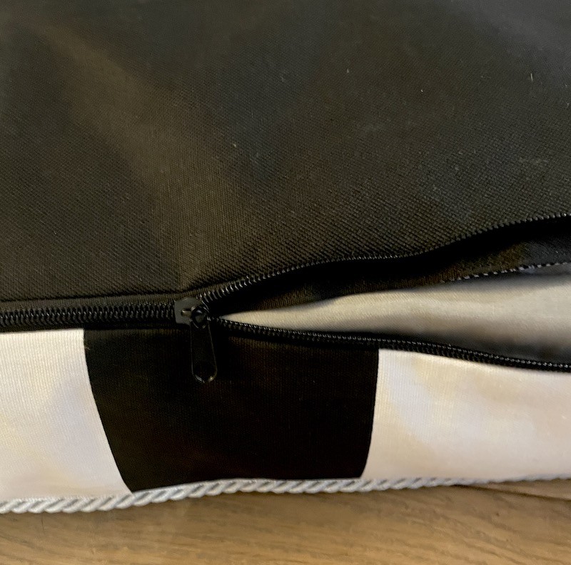 Legowisko typu poducha RIO szaro białe| PETZWELCOME