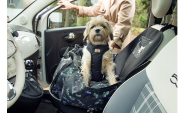 Optymalne rozwiązanie dla podróżujących czworonogów – legowisko dla psa na każdą wyprawę samochodem